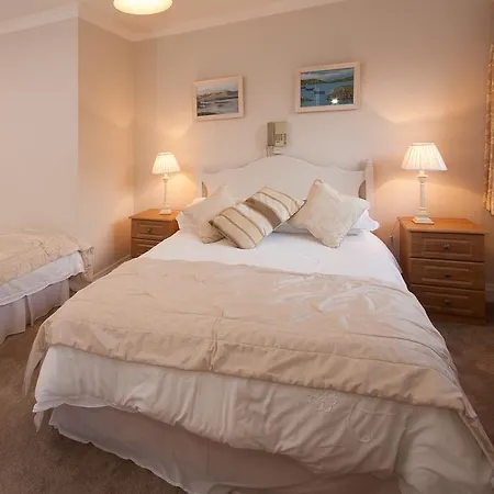 House Roundstone